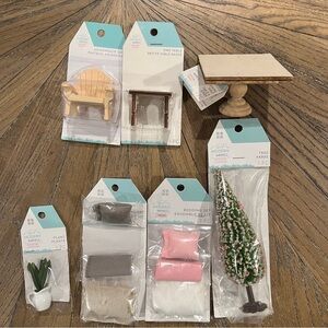 Lot Of 7 DIY Modern Mini Dollhouse Accessories Bedding Tree Plant Tables Chair
